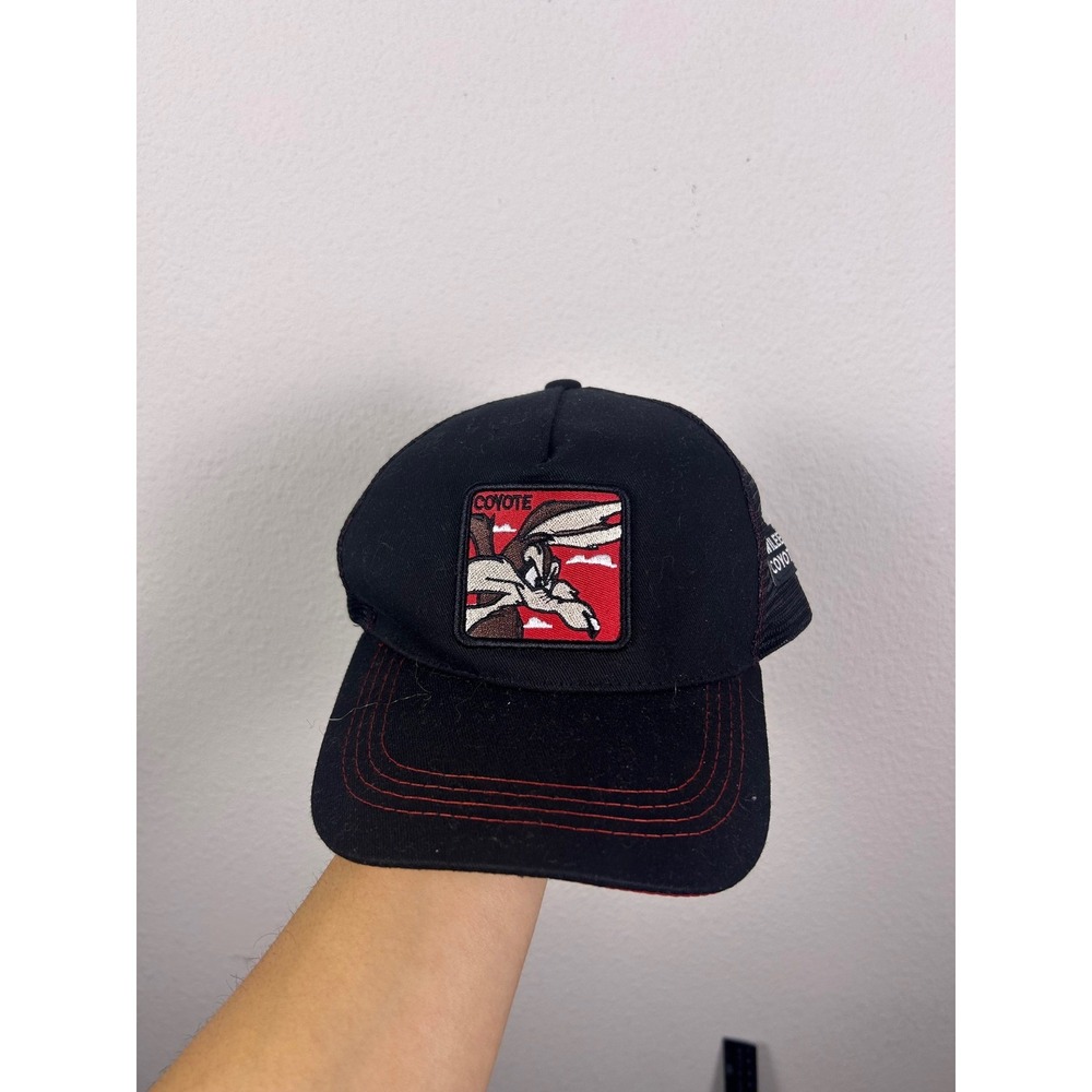 Looney Tunes Wile E. Coyote Trucker Hat Black Red Mesh Snapback Cap